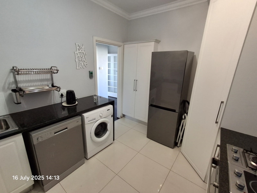 To Let 2 Bedroom Property for Rent in Summerstrand Eastern Cape